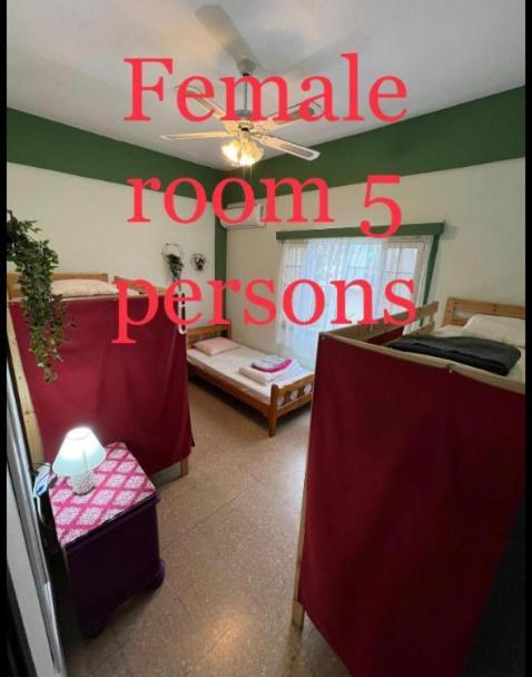 Noer Hostel Larnaca Bagian luar foto
